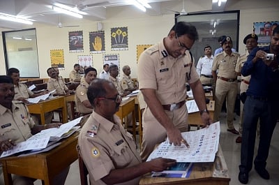 Mumbai Traffic Police officers attend a Road Safety training programme organised by Mumbai Traffic Police and Institute of Road Traffic Education (IRTE) at Traffic Guidance Centre, Byculla in Mumbai on Oct 13, 2016. (Photo: IANS)
