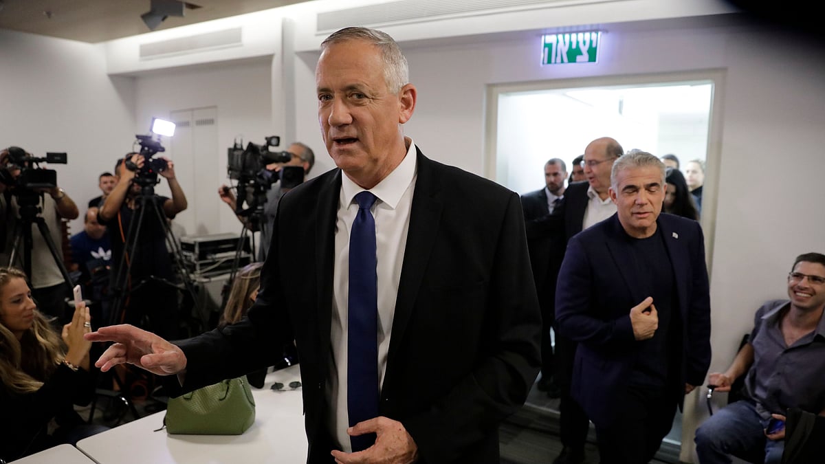 Benjamin Netanyahu’s chief rival failed to form a new government by a Wednesday deadline.
