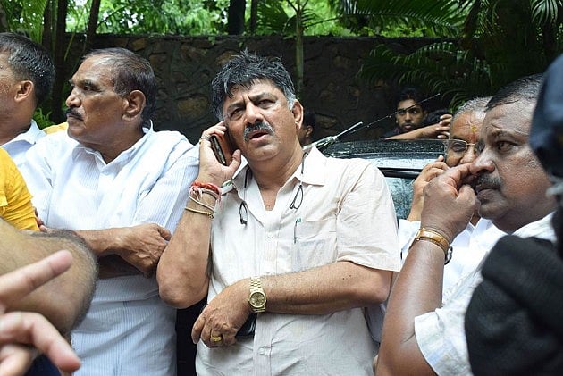 DK Shivakumar outside Mumbai hotel in July 2019 
