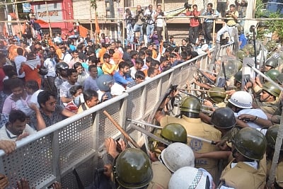 Kolkata: ABVP activists participate in a protest rally against the heckling and manhandling of Union Minister Babul Supriyo and alleged assault on BJP leader Agnimitra Paul at Jadavpur University campus, in Kolkata on Sep 23, 2019. (Photo: IANS)