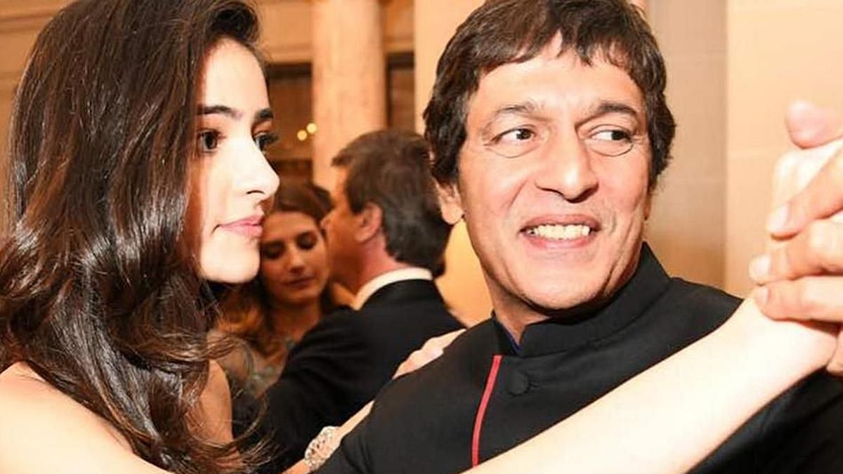 Ananya Panday with her father Chunky Panday.&nbsp;