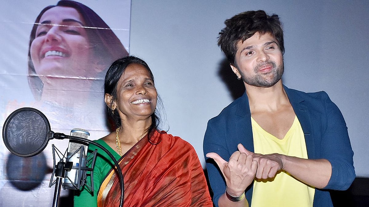 Ranu Mondal with Himesh Reshammiya. 