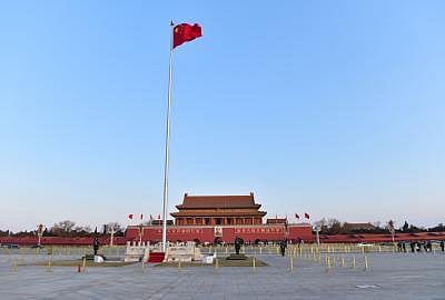 BEIJING, Dec. 22, 2016 (Xinhua) -- Photo taken on Dec. 22, 2016 shows the morning scenery of the Tiananmen Square in Beijing, capital of China. Beijing lifted a red alert for air pollution on Wednesday night as cold air dispersed the smog that affected the city for days. (Xinhua/Li He/IANS) (wx)