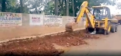 The Bruhat Bengaluru Mahanagara Palike (BBMP) promptly responded to a novel complaint of street artist Baadal Nanjundaswamy by fixing potholes on which he amoon-walked