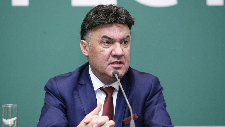 Mihailov played in England after the 1994 World Cup and later was elected to the UEFA executive committee for eight years until February.