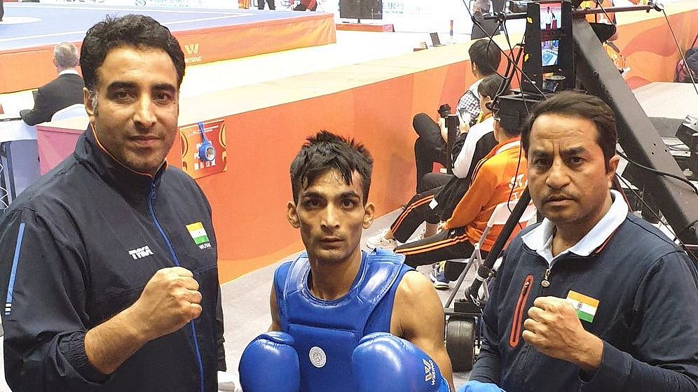 Praveen Kumar beat Russel Diaz of Philippines in the 48kg category to clich gold.