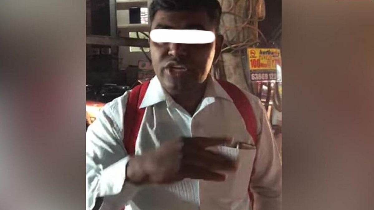 Man slut shames a girl in Bengaluru.&nbsp;