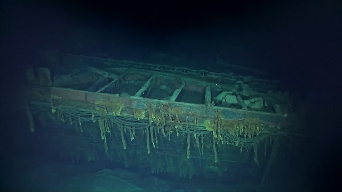 The Akagi was found resting in nearly 18,000 feet of water, more than 2,090 kilometers northwest of Pearl Harbor.