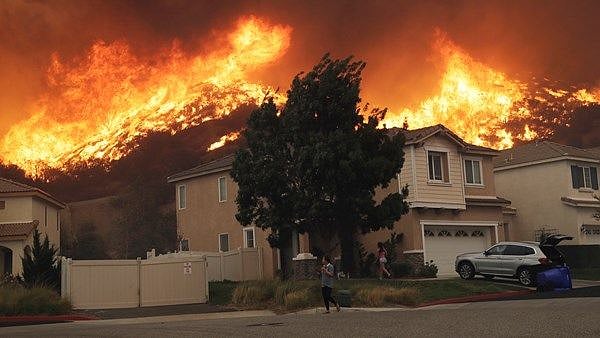 The wildfire in Los Angeles. 