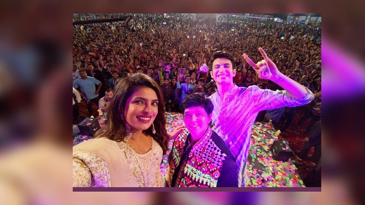 Priyanka Chopra clicks a selfie with Falguni Pathak and Rohit Saraf. 