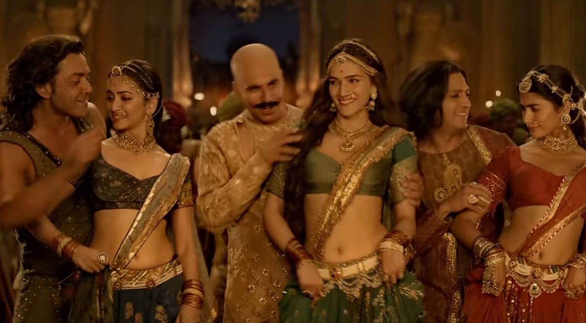 A still from Housefull 4 song <i>Chammo</i>.