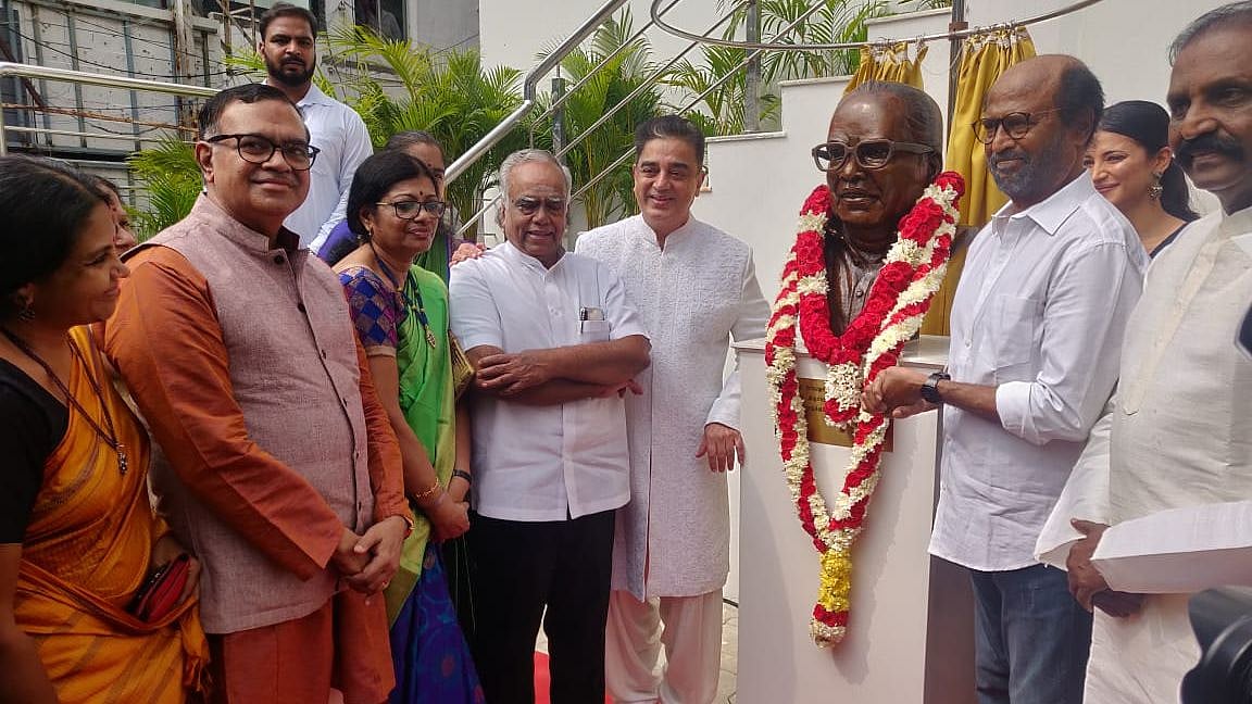 Actors Kamal Haasan and Rajinikanth at the unveiling of the statue of writer and director K Balachandar.