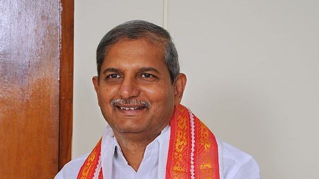 The Telangana High Court on Friday, 22 November granted an interim stay on the Home Ministry’s order cancelling the citizenship of TRS MLA Ramesh Chennamaneni.