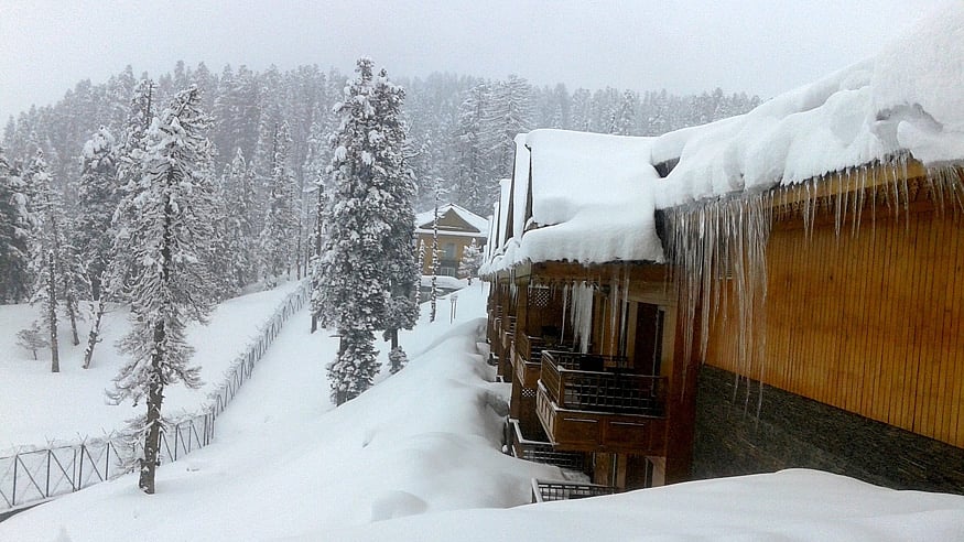 Fresh snowfall in J&amp;K, Himachal and Uttarakhand