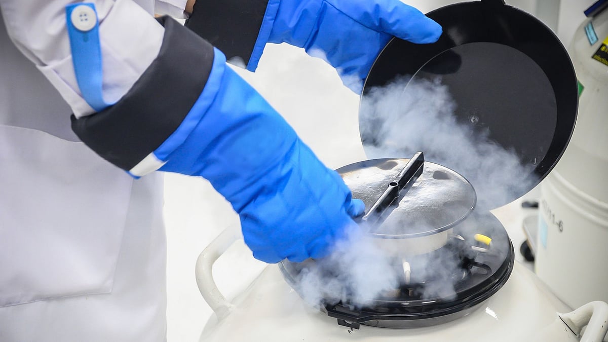 New Zealand pioneers world’s first HIV positive sperm bank.