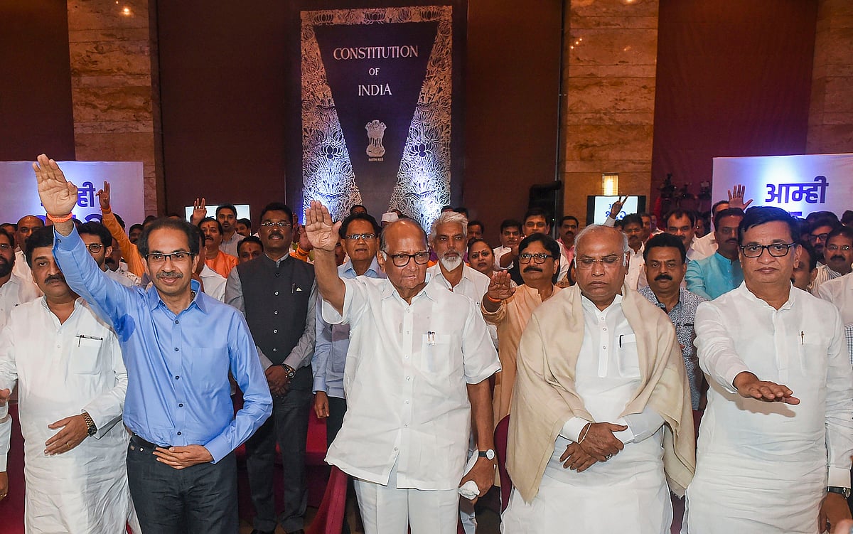Congress leader Ashok Chavan, Shiv Sena chief Uddhav Thackeray, NCP chief Sharad Pawar, Congress leader Mallikarjun Kharge and MPCC president Balasaheb Thorat in Mumbai on 25 November.