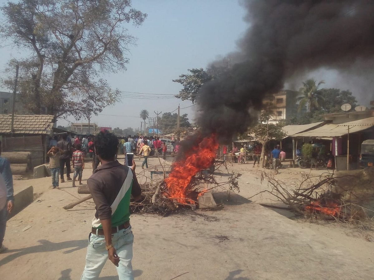 After Mohammad Jamal’s body came home, the next morning on 12 November, there was an angry mob that gathered to express their frustrations. 