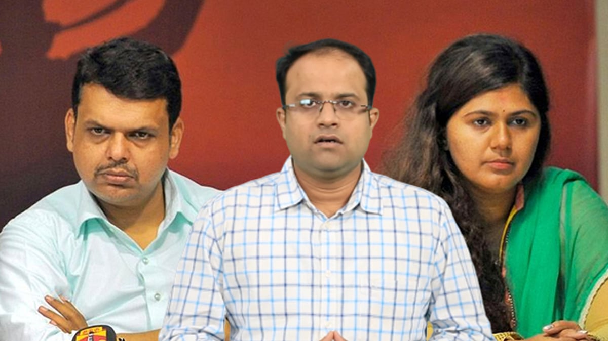 Is Pankaja Munde leading the front against Fadnavis or is the throwing her weight around in the BJP? 