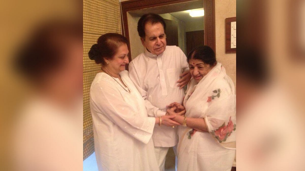 Lata Mangeshkar with Dilip Kumar and Saira Banu. 
