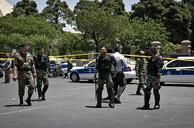 TEHRAN, June 7, 2017 (Xinhua) -- Iranian policemen block the streets outside Iran