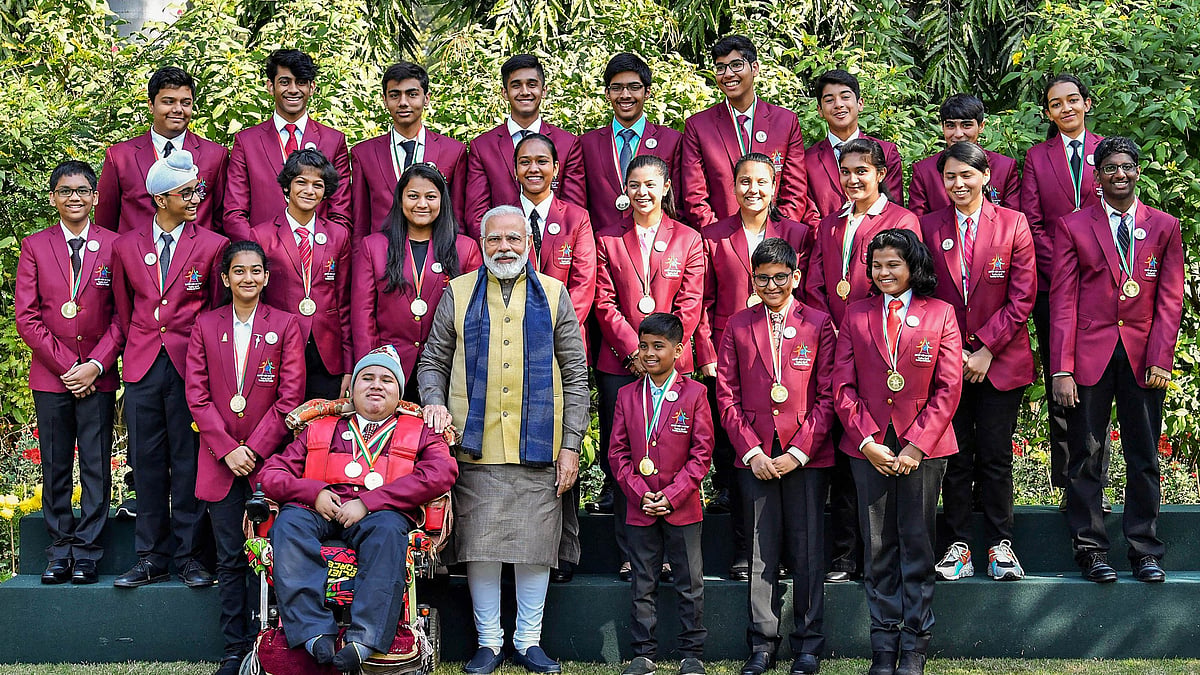 PM Narendra Modi in a group photograph with the awardees of Pradhan Mantri Rashtriya Bal Puraskar 2020 in New Delhi. 