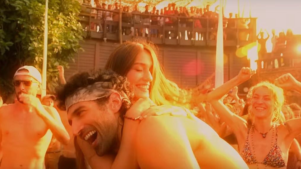 Aditya Roy Kapur and Disha Patani in <i>Malang</i>.