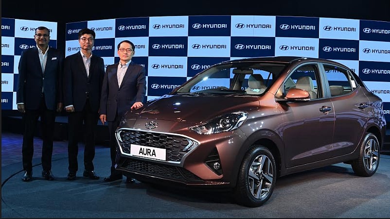The Hyundai Aura's prices start at Rs 5.80 lakh.&nbsp;