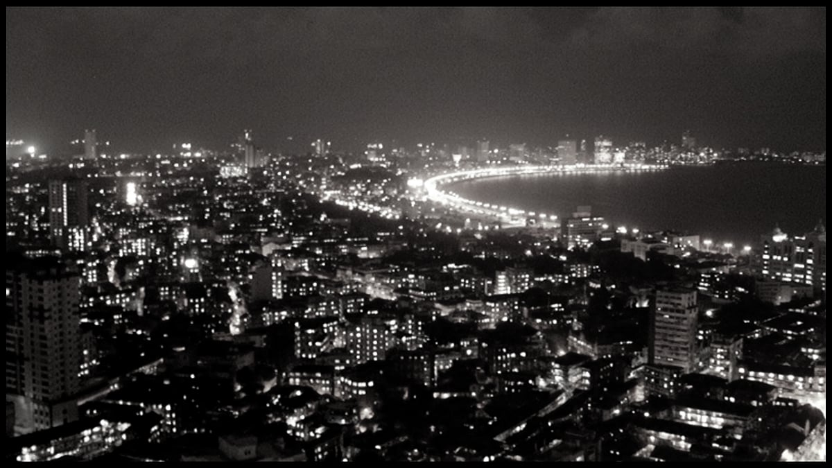 The much-touted Mumbai nightlife experiment witnessed a tepid response on the first night of its implementation.