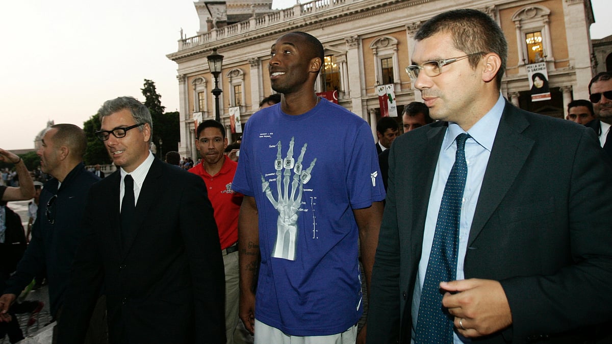 The Italian basketball federation said Monday it has ordered a minute’s silence for Kobey Bryant to be observed for all games ‘in every category for the entire week.’
