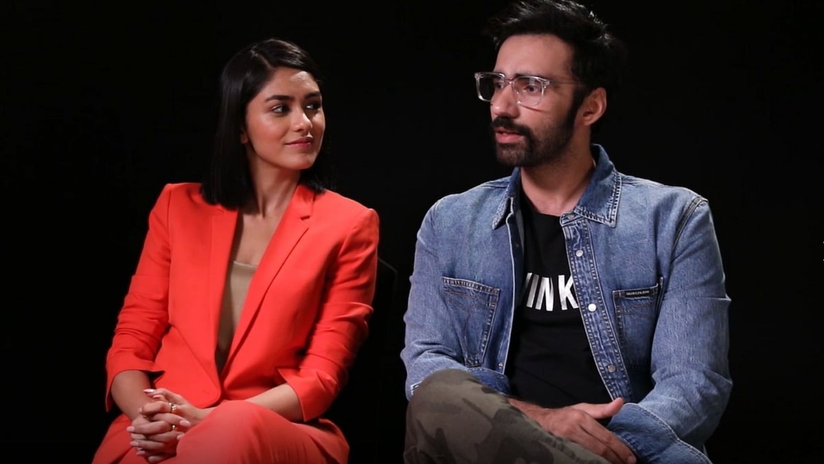 Mrunal Thakur and Avinash Tiwary speak about <i>Ghost Stories</i>.