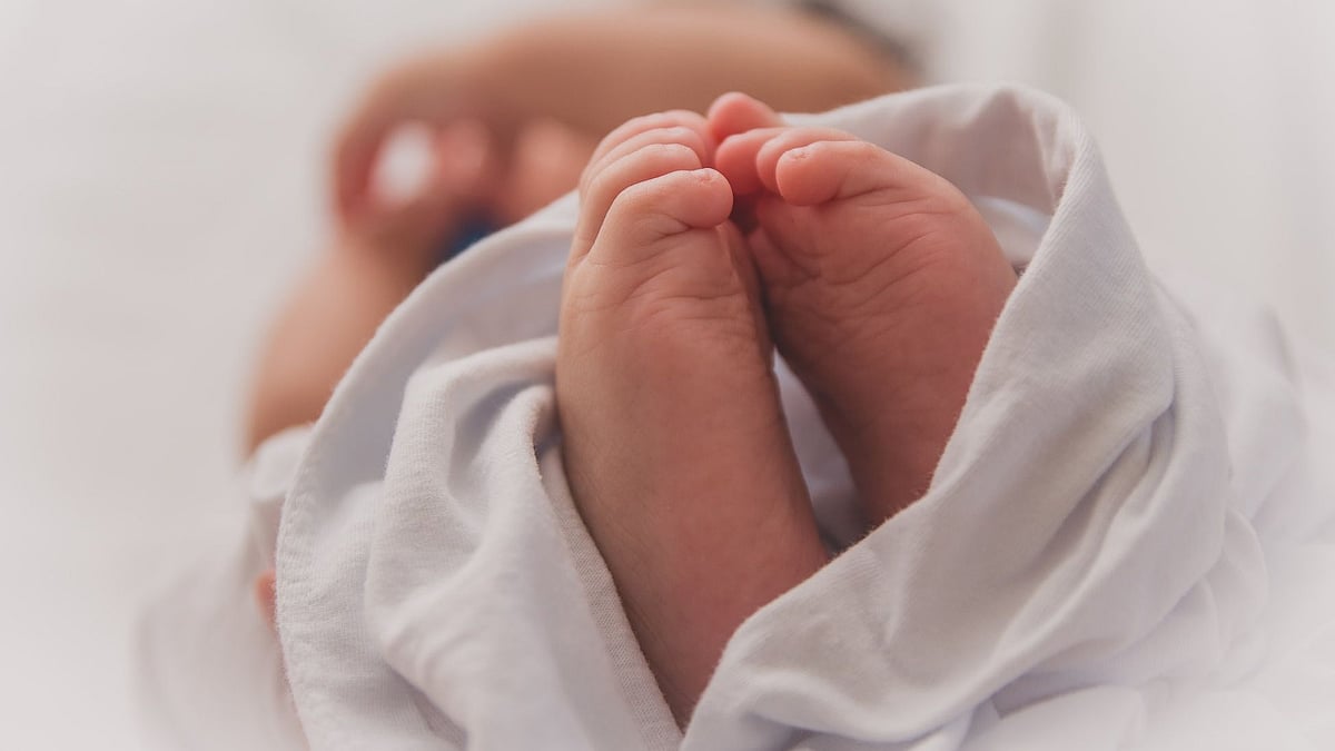 Around 105 children died in a span of over a month due to cold shivering in the hospital as it lacked everything a normal hospital should have. <i></i>