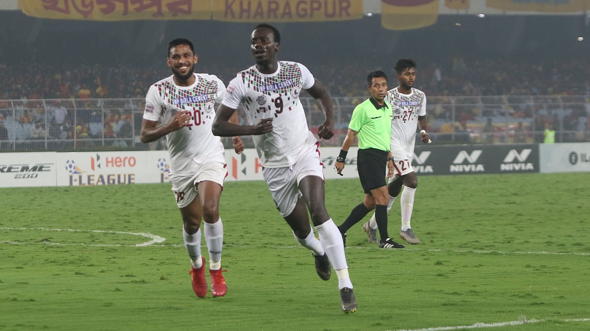 Joseba Beitia and Baba Dawara (above) struck on either side of the break for Mohun Bagan.