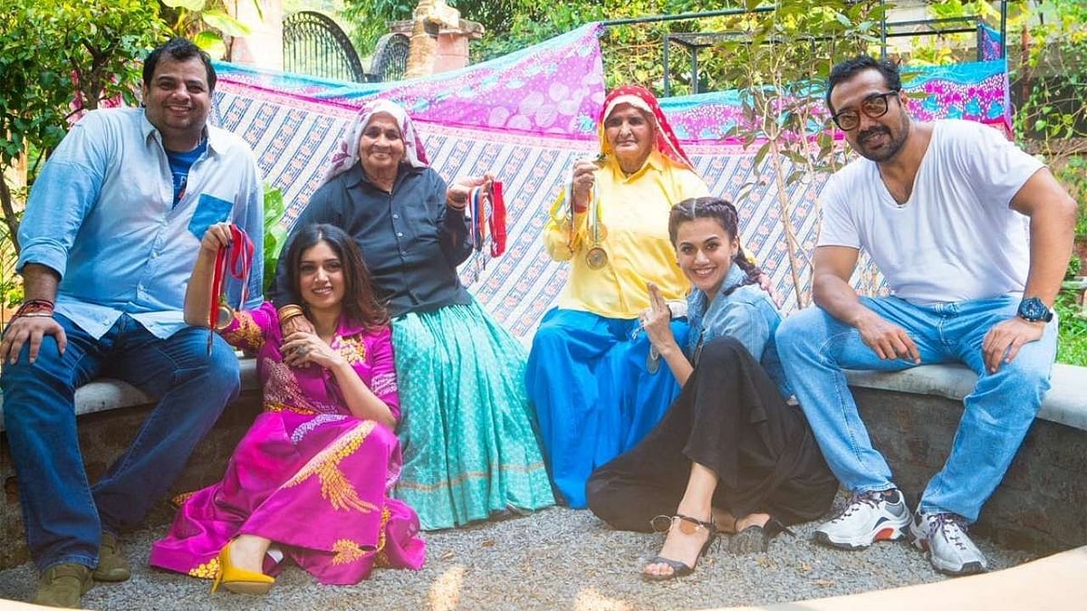 Anurag Kashyap with the team of <i>Saand Ki Aankh.</i>