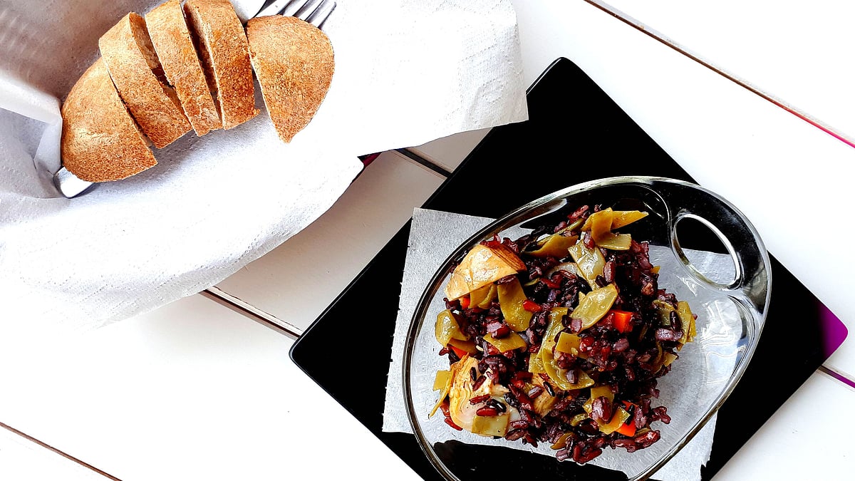 Black rice and artichoke salad.