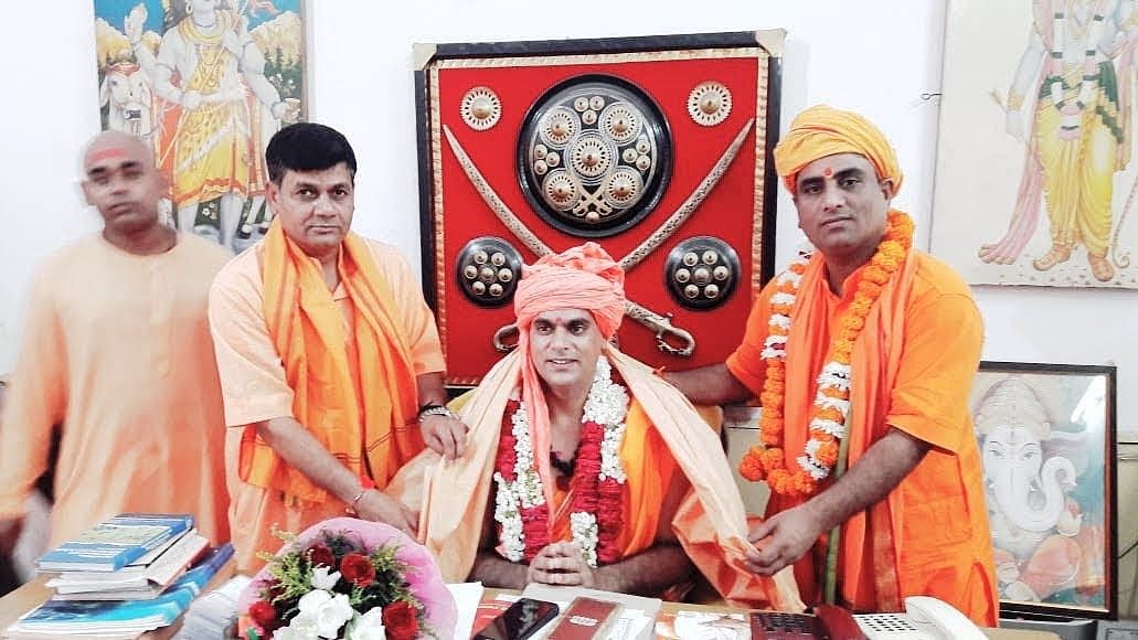 A former SP member, a Gorakhpur native & a resolve to work on Hindutva – Ranjit Bachchan was shot dead in Lucknow.