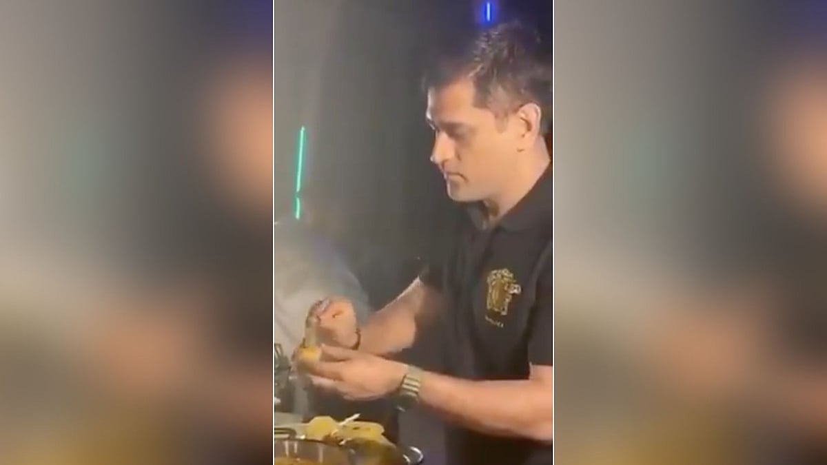 A video of MS Dhoni has surfaced on the internet in which he can be seen stuffing a panipuri using a spoon and serving it to former Indian cricketer Rudra Pratap Singh and Piyush Chawla.