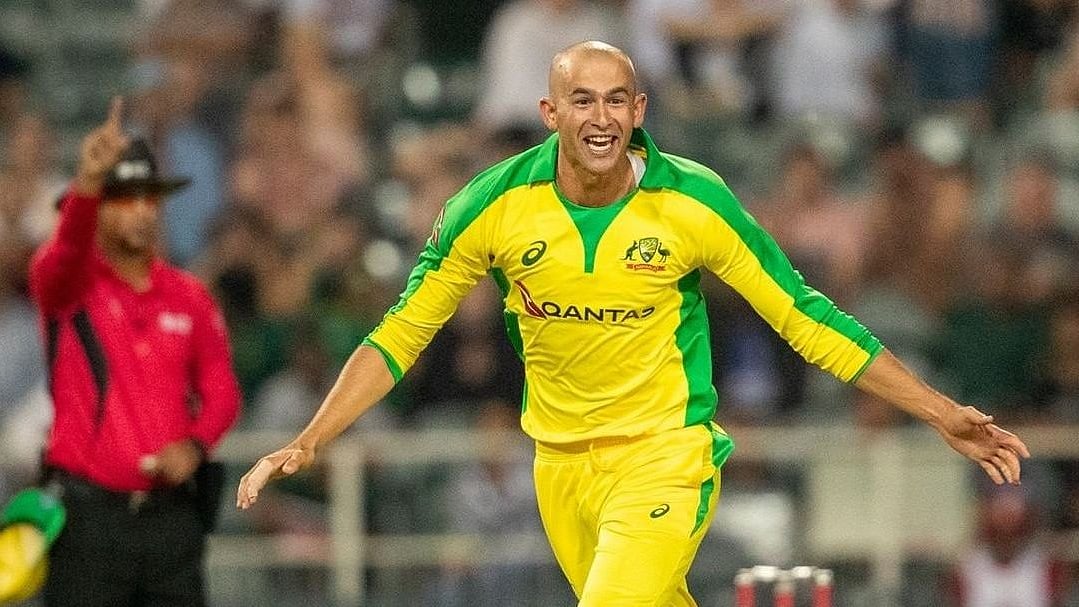 <div class="paragraphs"><p>Ashton Agar's family received death threats about him touring Pakistan.</p></div>