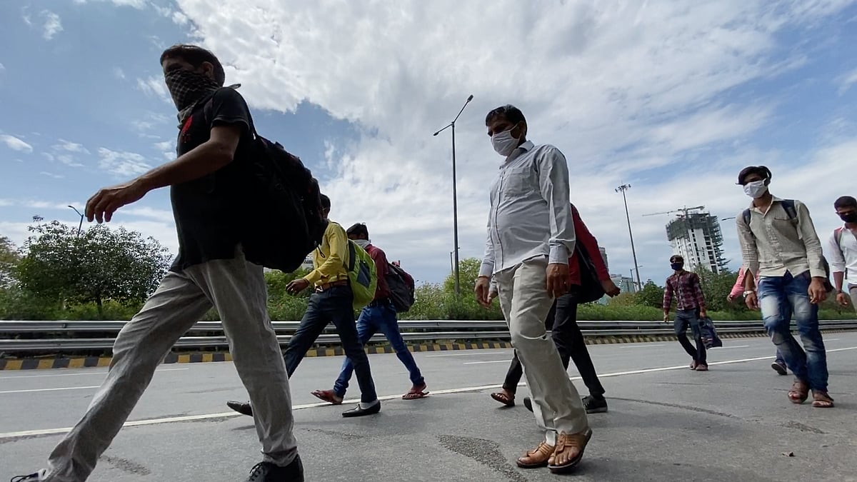 Migrant Labourers on the Noida Expressway