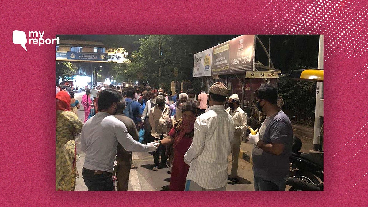 Amid the lockdown, Kurla locals are helping those in need. 
