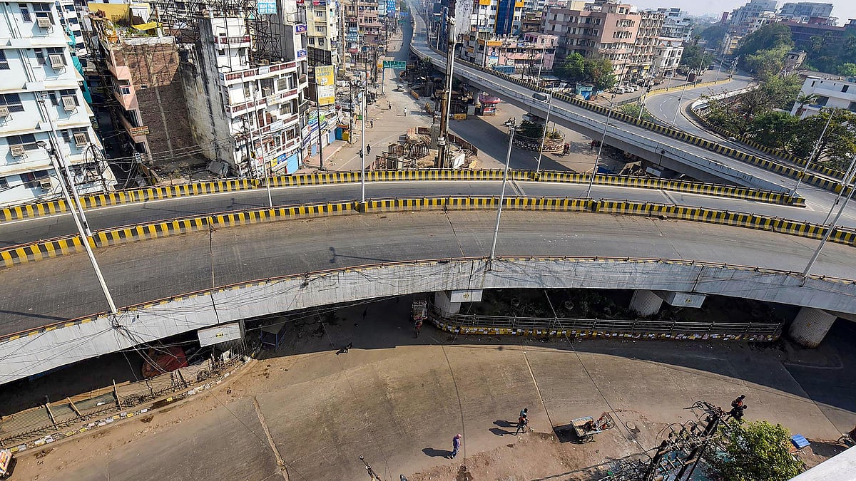 Chiraiyatand bridge  wears a deserted look in Patna in Bihar during the coronavirus pandemic.&nbsp;