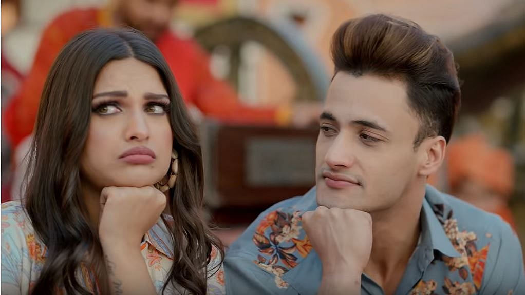 Asim Riaz and Himanshi Khurana in their music video.&nbsp;
