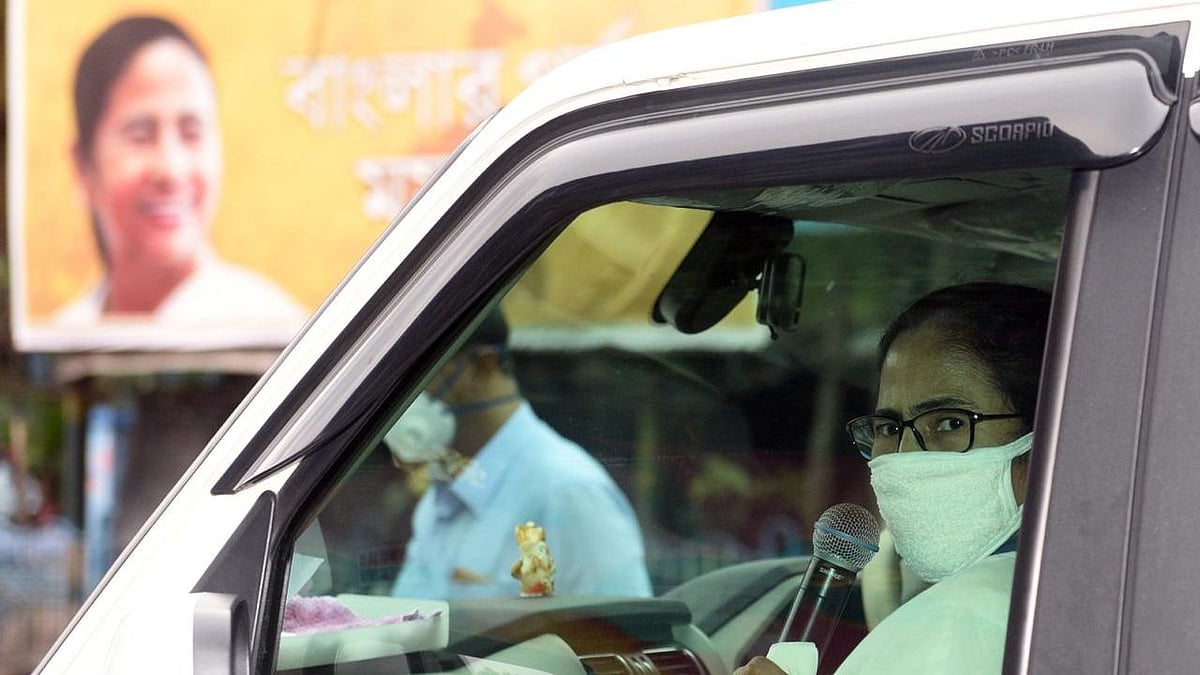 West Bengal Chief Minister Mamata Banerjee took to the street of Kolkata amid the nation-wide lockdown to address citizens directly.