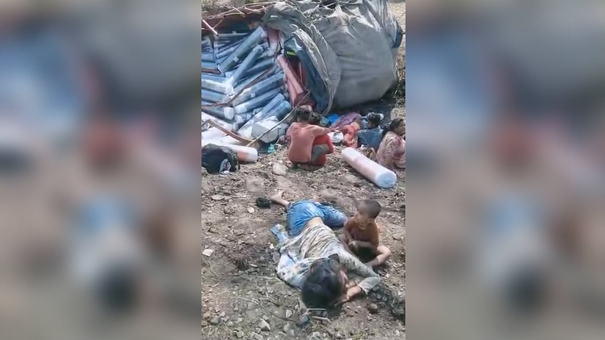 In yet another accident, at least six <a href="https://www.thequint.com/topic/migrant-workers">migrant workers</a>, including four women, were killed and several others injured, near Banda in Madhya Pradesh’s Sagar district on Saturday, 16 May, after the truck that they were travelling in overturned.