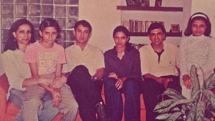 Deepika Padukone shares a throwback picture.&nbsp;