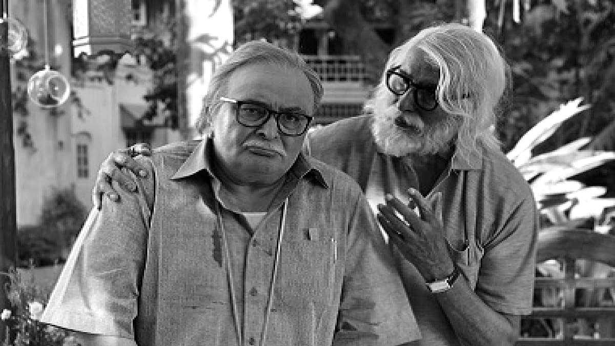 Amitabh Bachchan and Rishi Kapoor in <i>102 Not Out</i>.
