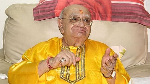 Famous astrologer Bejan Daruwalla breathed his last on Friday, 29 May, in an Ahmedabad hospital.