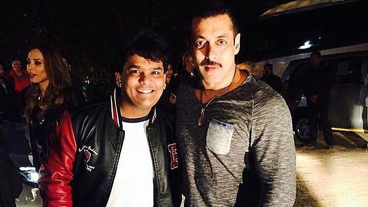 Mohit Baghel with Salman Khan. 