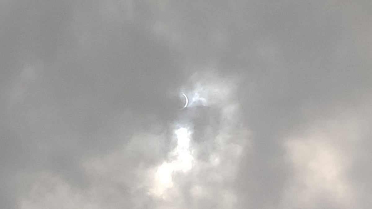 Parts of India including Jammu, Delhi, Mumbai, Jaipur and Gandhinagar on Sunday, 21 June, were among those who were able to witness the first solar eclipse of 2020.