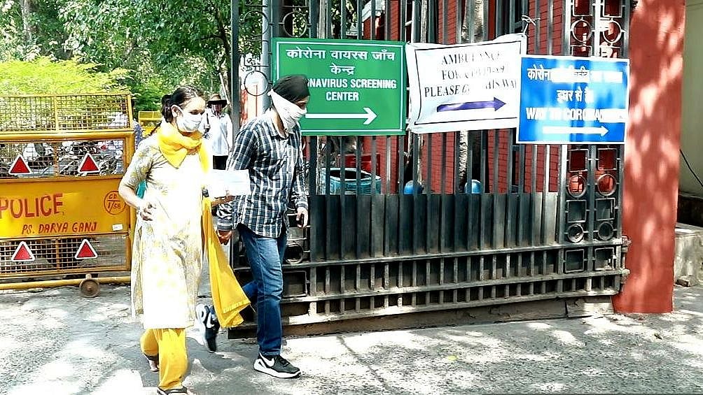 The Quint’s ground report on condition of Lok Nayak Jai Prakash COVID hospital in Delhi.