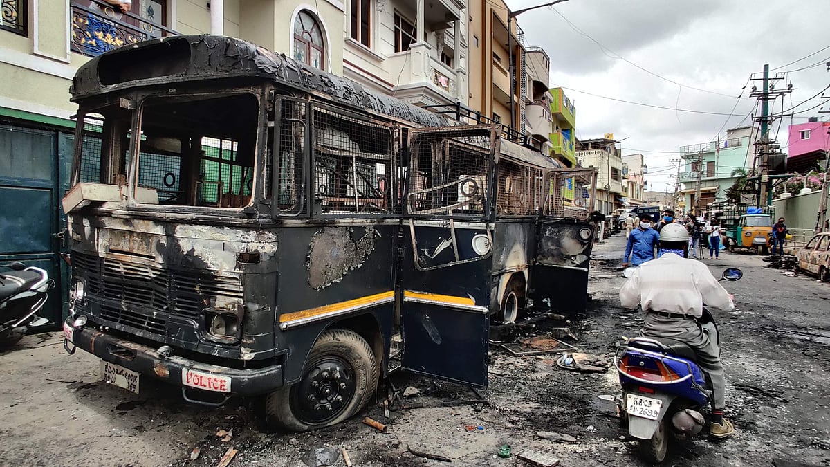 A burnt police vehicle outside DJ Halli police station. Image used for representational purposes.